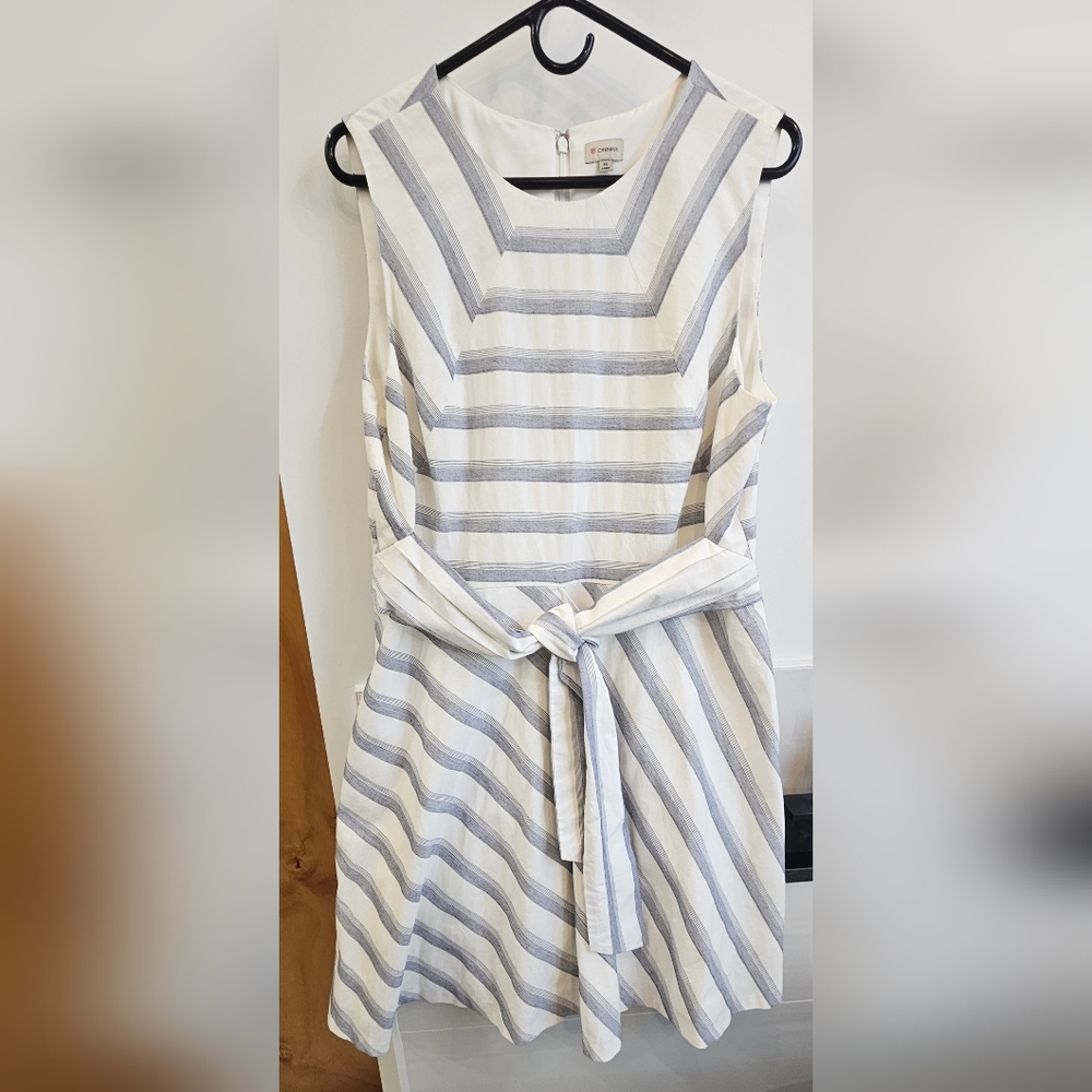 Cremieux Dress in cream and navy